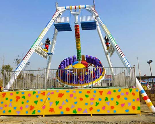 frisbee amusement ride