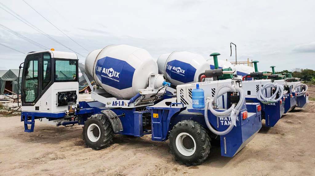 Self Loading Concrete Mixer